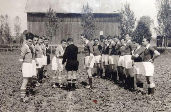 Vor einem Fussballspiel